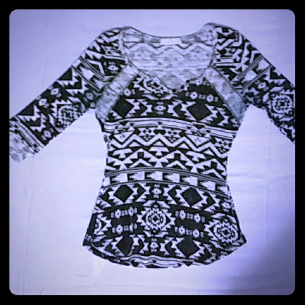 Almost Famous Medium Aztec top